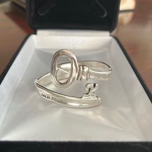 UNOde50 Classic Key Cuff style bracelet